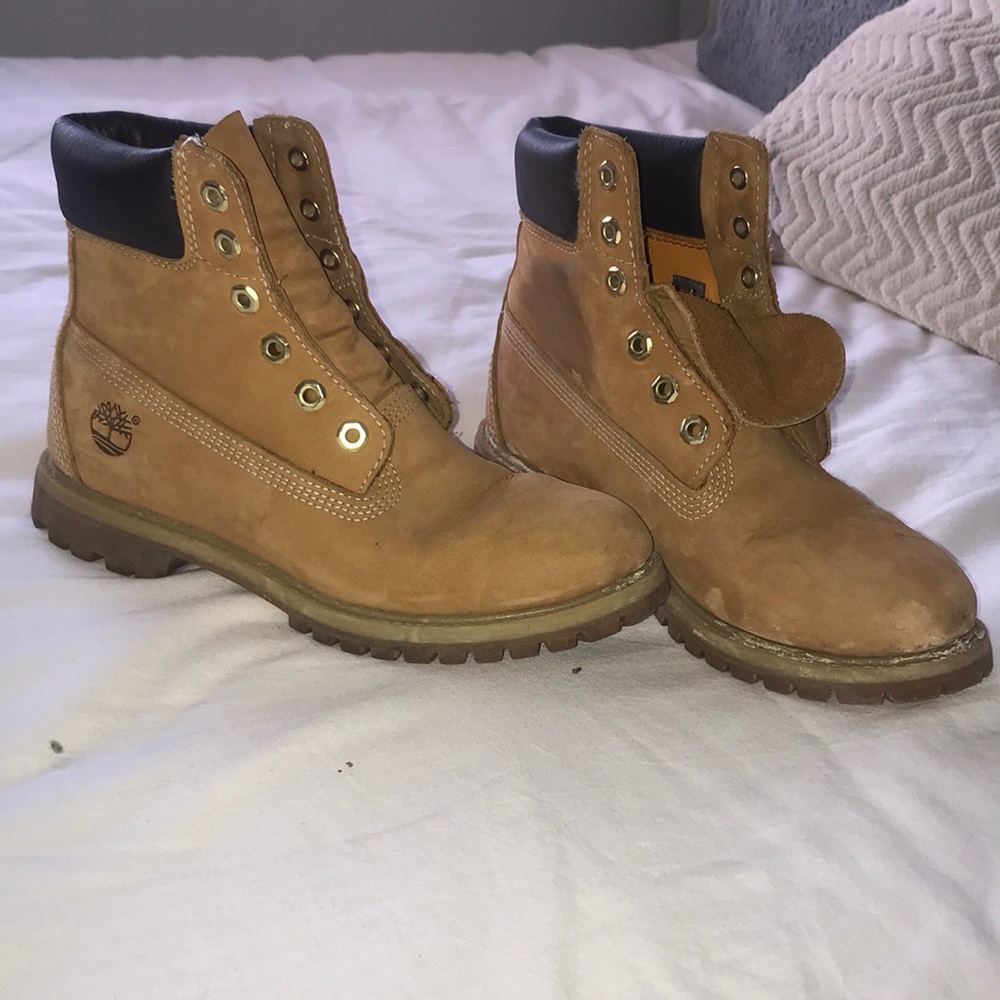 Size 8 Women’s Timberlands Boots